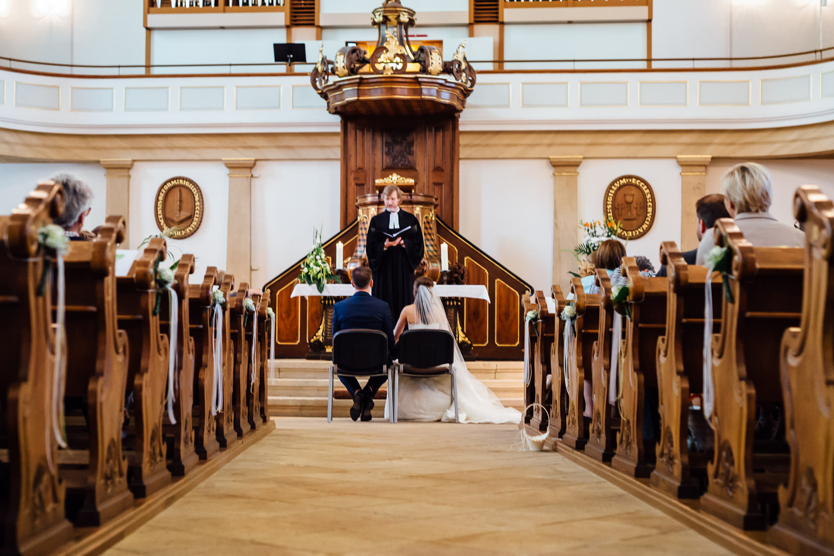 Hochzeit Carmen und Dirk in Bad Kreuznach Trauung in der Pauluskirche Momente und Details
