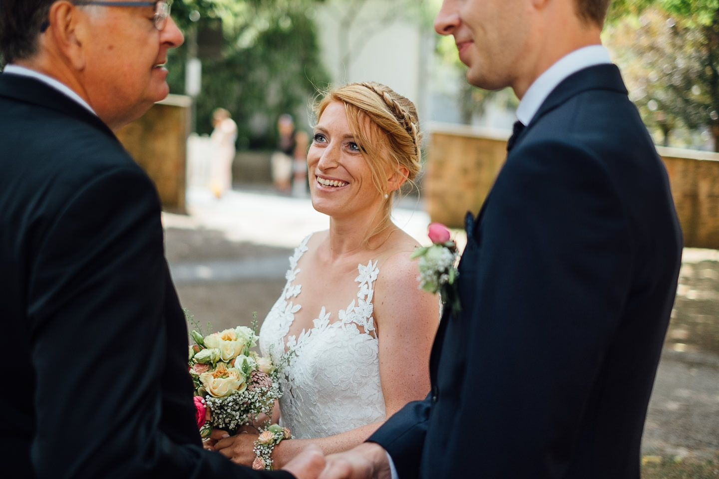 Hochzeitsfotograf Odenwald Burgruine Rodenstein Janina und Henrik Hochzeitsreportage Trauung in Bad Koenig