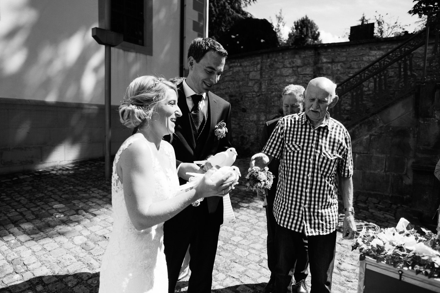 Hochzeitsfotograf Odenwald Burgruine Rodenstein Janina und Henrik Hochzeitsreportage Trauung in Bad Koenig